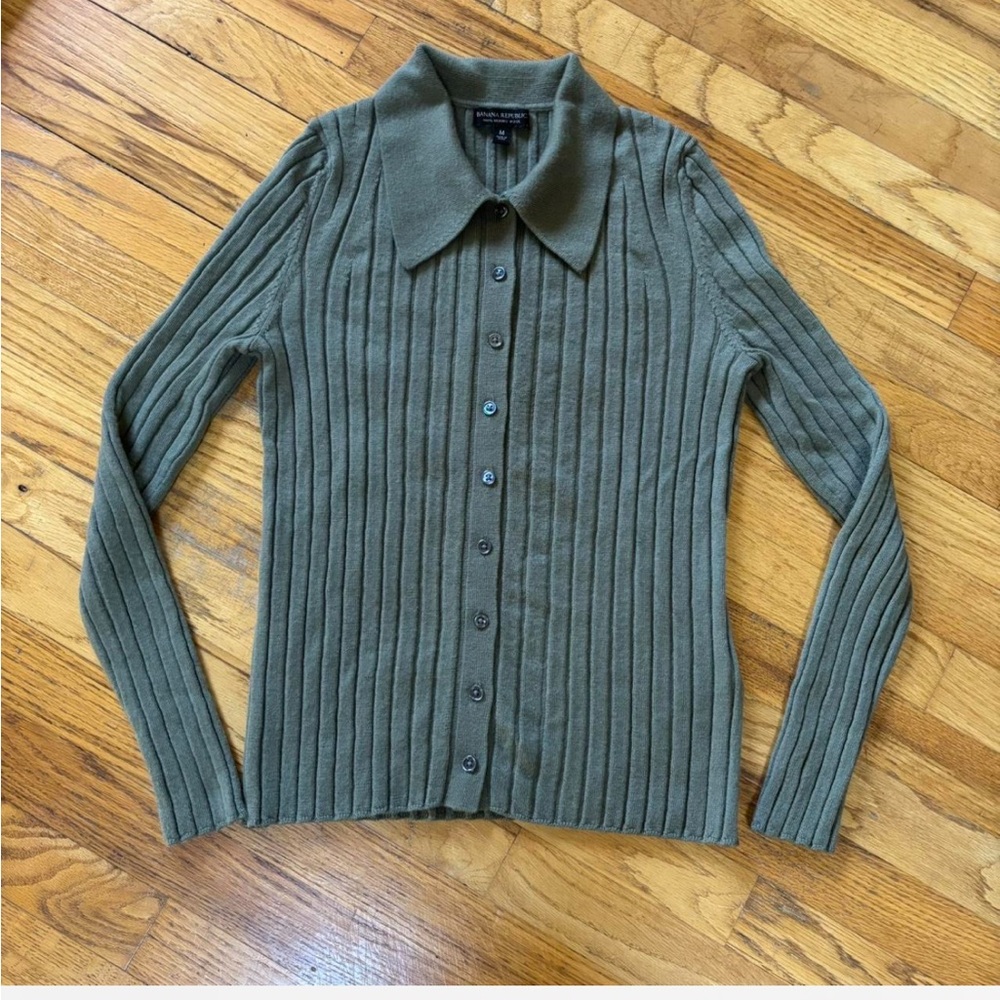 Banana republic Ribbed Button-Up Collared wool Cardigan - Olive Green like new